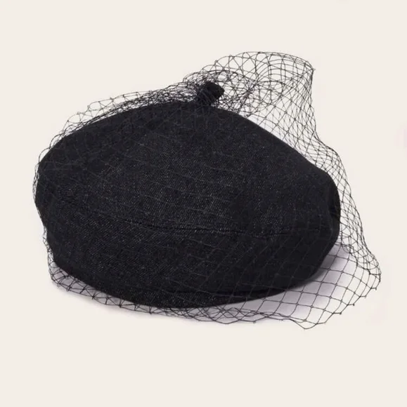 Copy- Black beret hat with veil French Paris Fashion veiled black beret BNWT - Picture 2 of 4